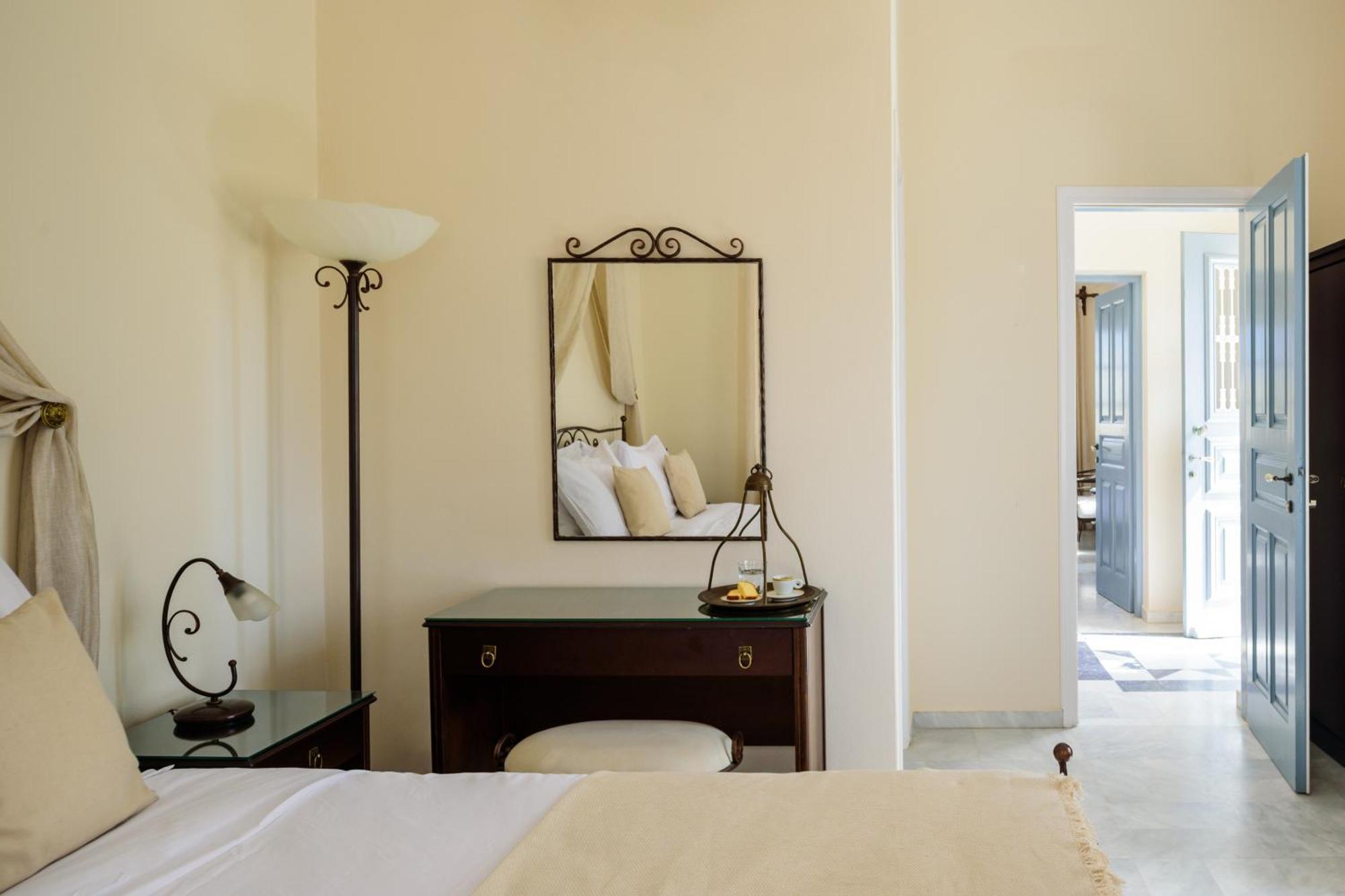 Hotel Ikio Concept Santorini Pýrgos Zewnętrze zdjęcie